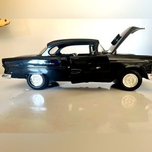 SOLD- Rare & Hard To Find: MotorMax 1/8 1955 Chevy Bel Air